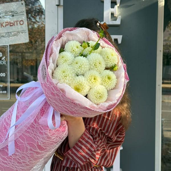 Букет из георгин  "Ласковый рассвет"