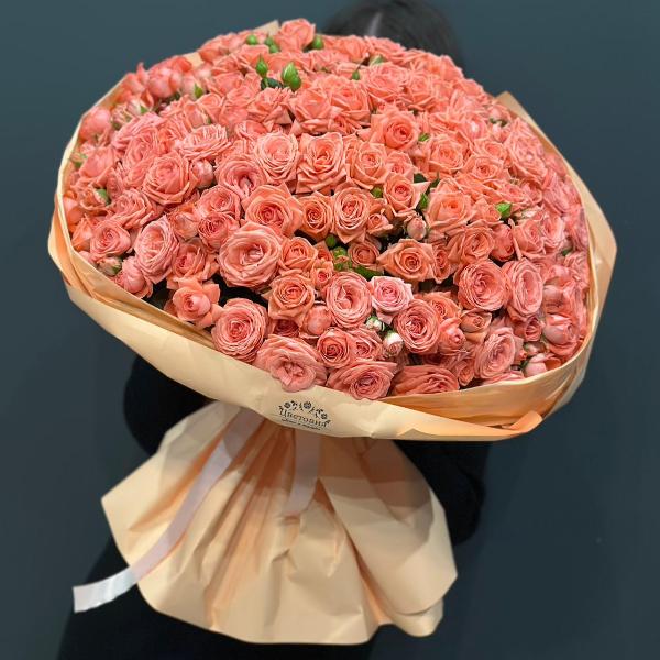 Букет из кустовой розы "Преданная любовь"