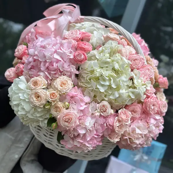 Корзина цветов "Всплеск"