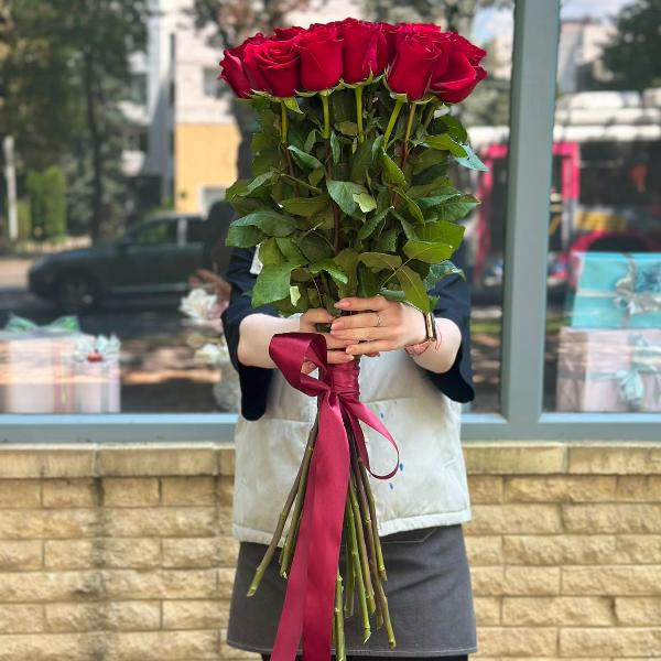 Букет из 25 голландских роз "Красный код"