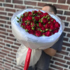 Букет из кустовых роз "Бархатная роза"